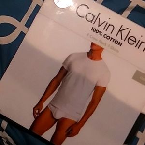 Calvin Klein 100% cotton crew neck t-shirts